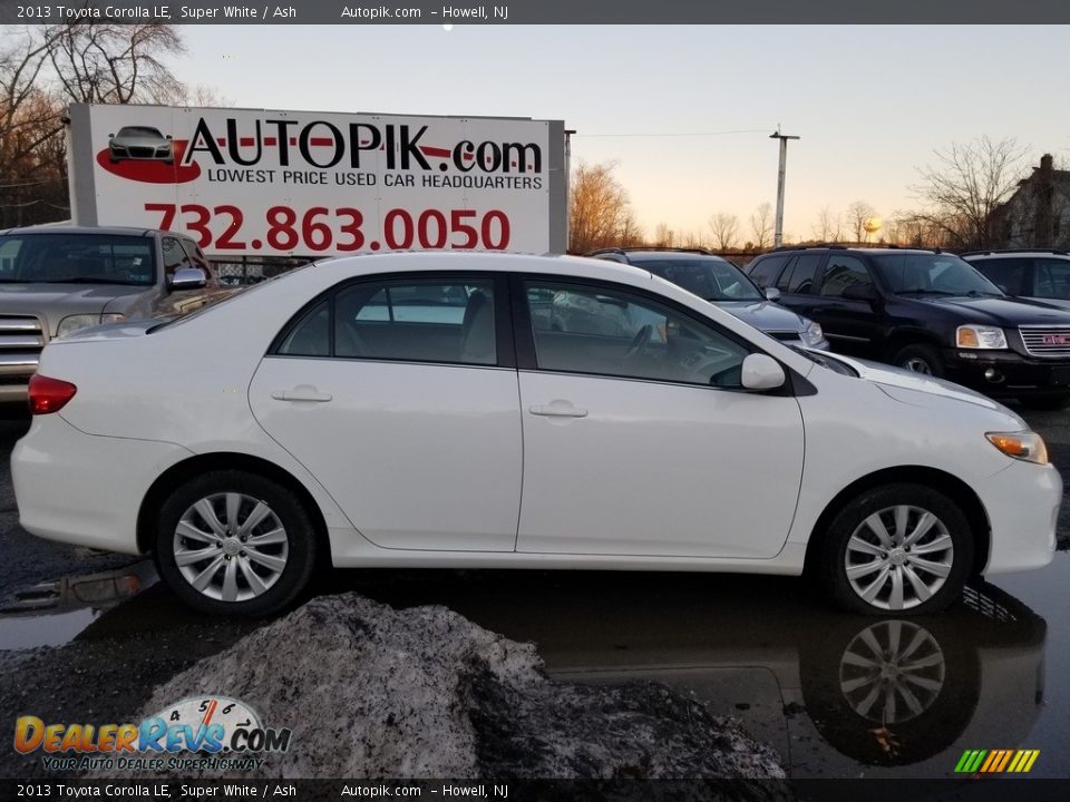 2013 Toyota Corolla LE Super White / Ash Photo #2