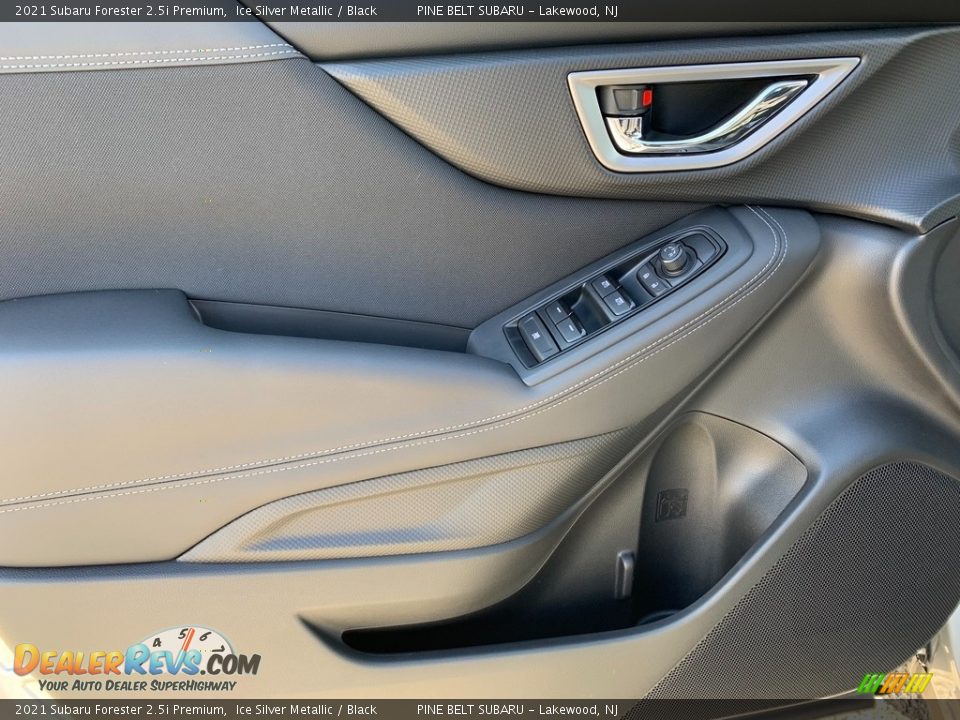 2021 Subaru Forester 2.5i Premium Ice Silver Metallic / Black Photo #13