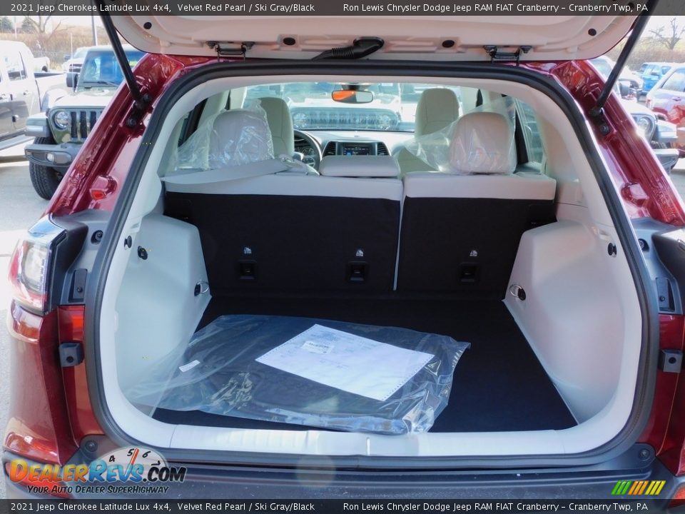 2021 Jeep Cherokee Latitude Lux 4x4 Trunk Photo #7