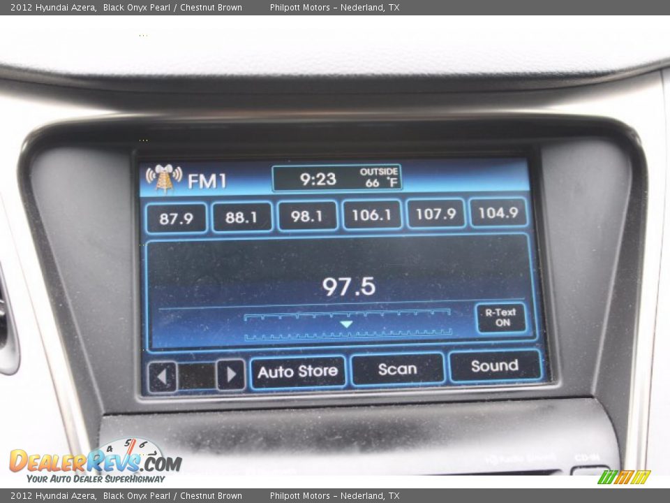 2012 Hyundai Azera Black Onyx Pearl / Chestnut Brown Photo #17