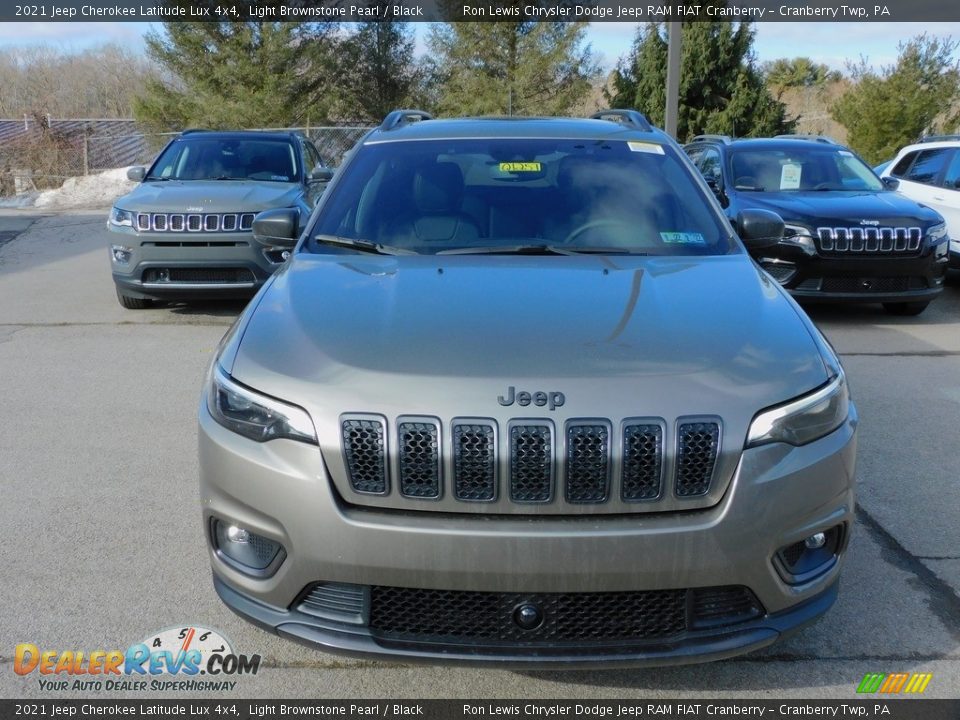 2021 Jeep Cherokee Latitude Lux 4x4 Light Brownstone Pearl / Black Photo #2