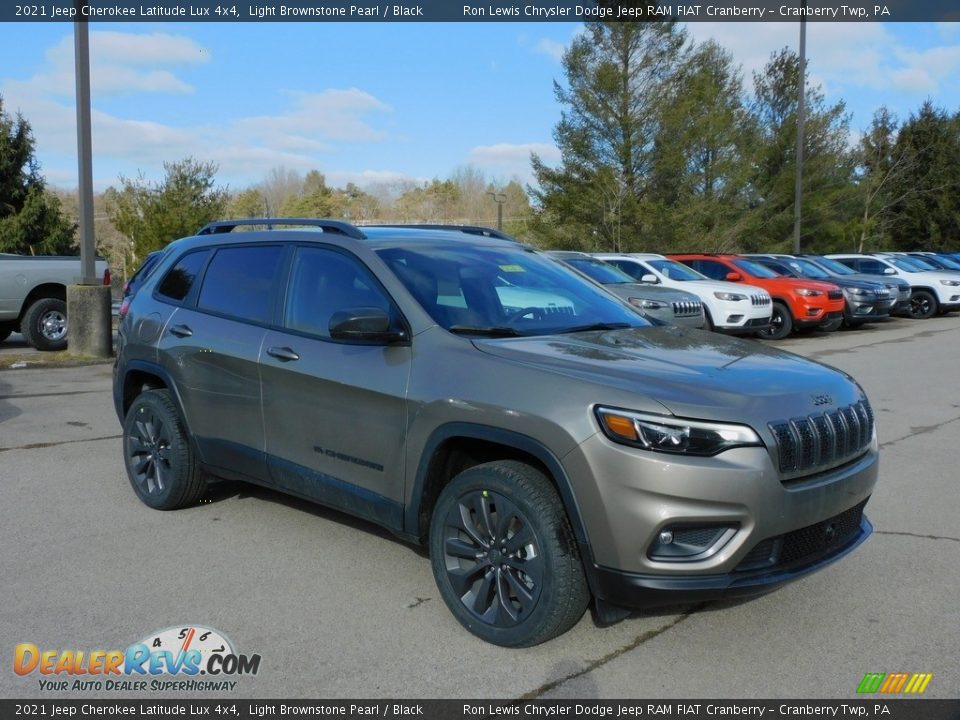 2021 Jeep Cherokee Latitude Lux 4x4 Light Brownstone Pearl / Black Photo #3