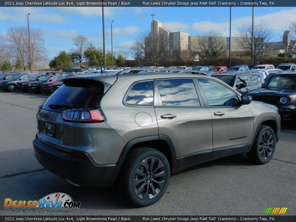 2021 Jeep Cherokee Latitude Lux 4x4 Light Brownstone Pearl / Black Photo #5