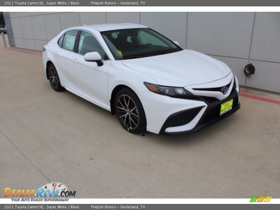 2021 Toyota Camry SE Super White / Black Photo #2