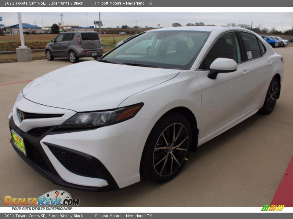 2021 Toyota Camry SE Super White / Black Photo #4