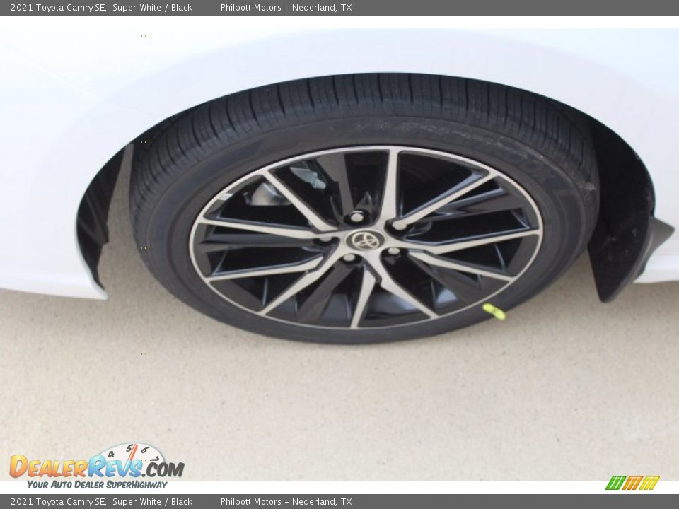 2021 Toyota Camry SE Super White / Black Photo #5
