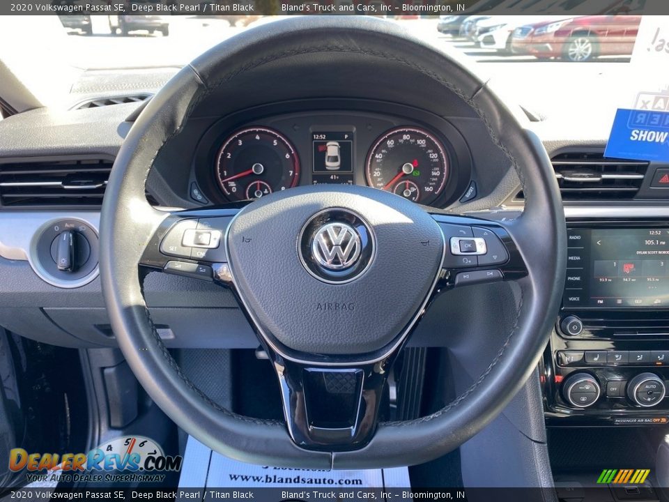 2020 Volkswagen Passat SE Deep Black Pearl / Titan Black Photo #16