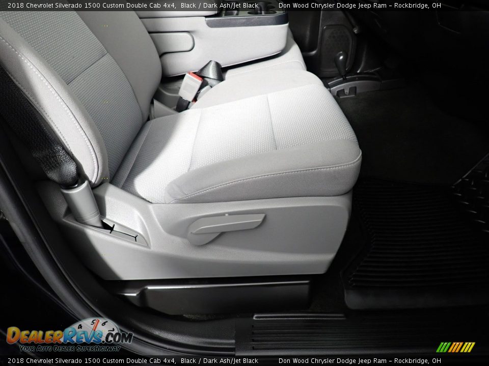Front Seat of 2018 Chevrolet Silverado 1500 Custom Double Cab 4x4 Photo #32