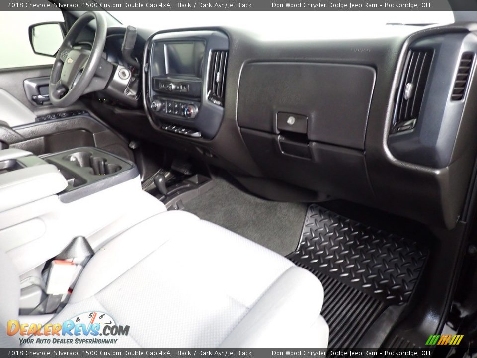 Dashboard of 2018 Chevrolet Silverado 1500 Custom Double Cab 4x4 Photo #33
