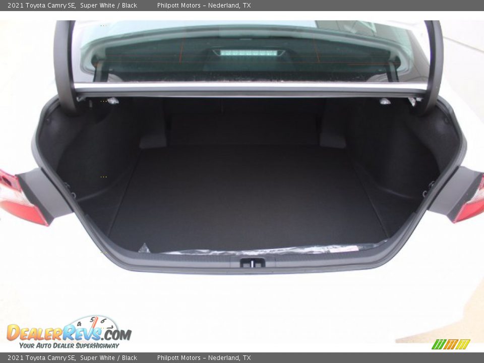 2021 Toyota Camry SE Super White / Black Photo #22