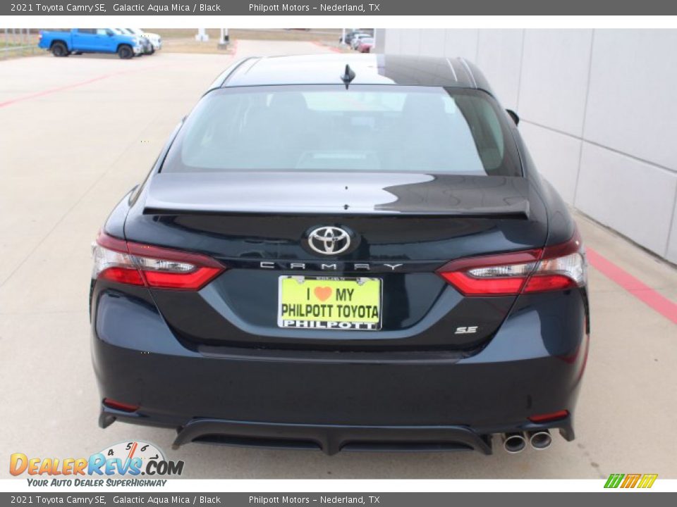 2021 Toyota Camry SE Galactic Aqua Mica / Black Photo #7