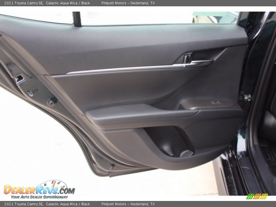 2021 Toyota Camry SE Galactic Aqua Mica / Black Photo #18