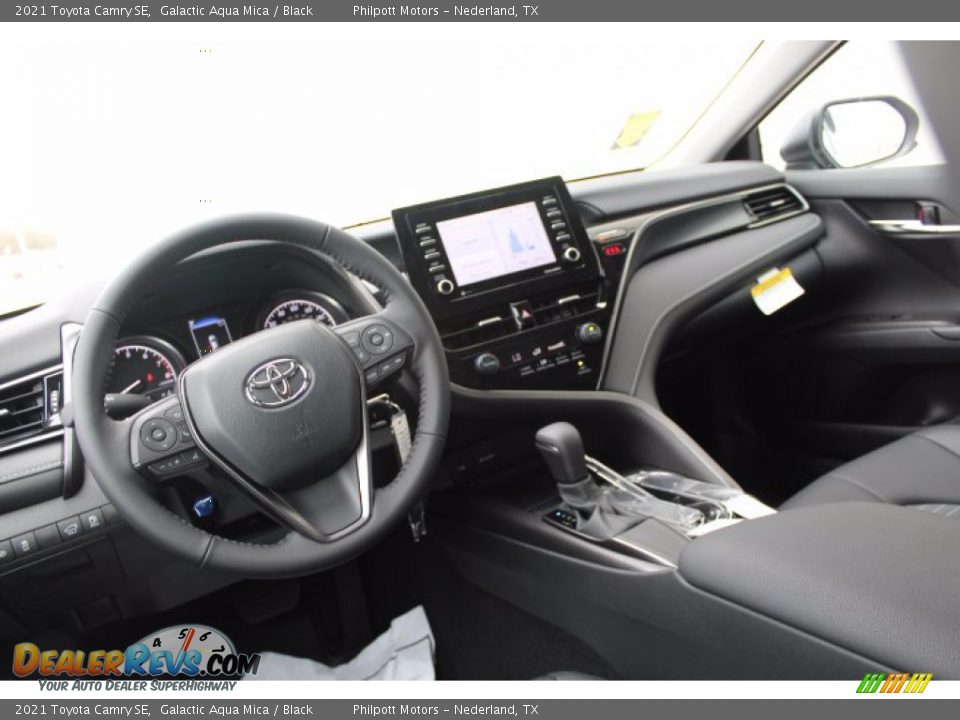 2021 Toyota Camry SE Galactic Aqua Mica / Black Photo #20