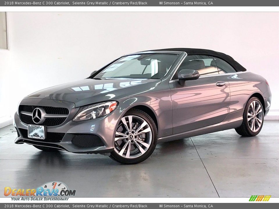 Front 3/4 View of 2018 Mercedes-Benz C 300 Cabriolet Photo #12