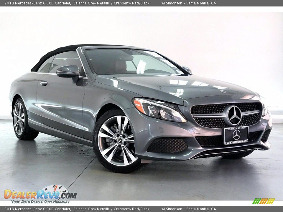 Front 3/4 View of 2018 Mercedes-Benz C 300 Cabriolet Photo #34