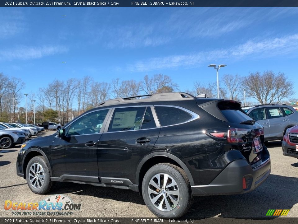 2021 Subaru Outback 2.5i Premium Crystal Black Silica / Gray Photo #6