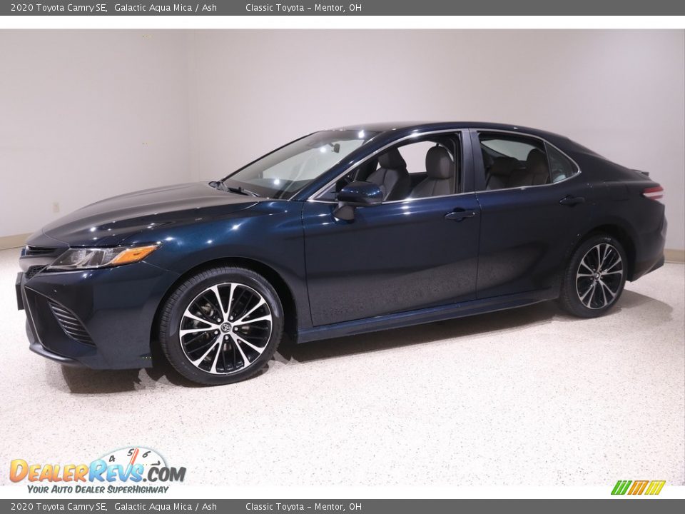 2020 Toyota Camry SE Galactic Aqua Mica / Ash Photo #3