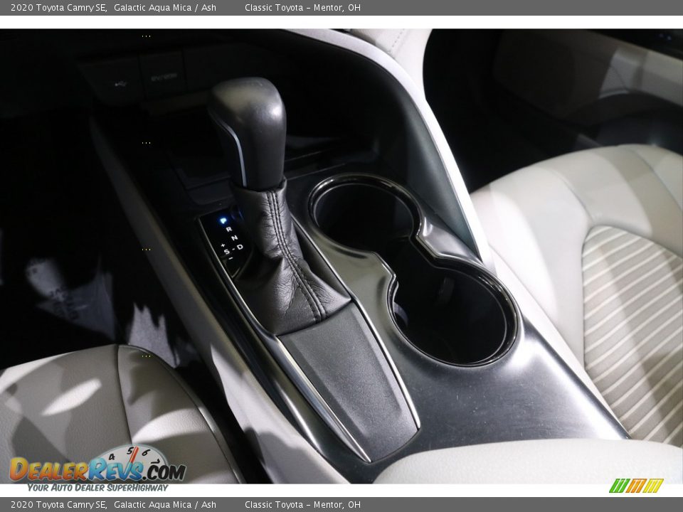 2020 Toyota Camry SE Galactic Aqua Mica / Ash Photo #13
