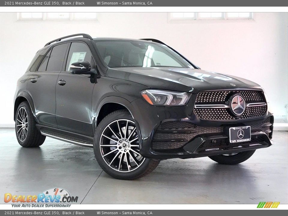 Front 3/4 View of 2021 Mercedes-Benz GLE 350 Photo #12