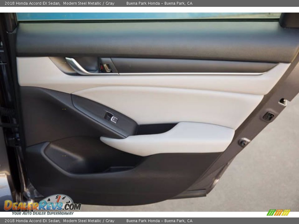 2018 Honda Accord EX Sedan Modern Steel Metallic / Gray Photo #32