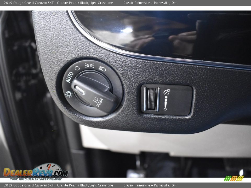 2019 Dodge Grand Caravan SXT Granite Pearl / Black/Light Graystone Photo #12