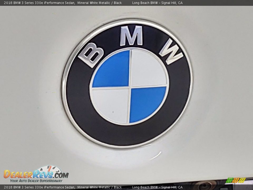 2018 BMW 3 Series 330e iPerformance Sedan Mineral White Metallic / Black Photo #34