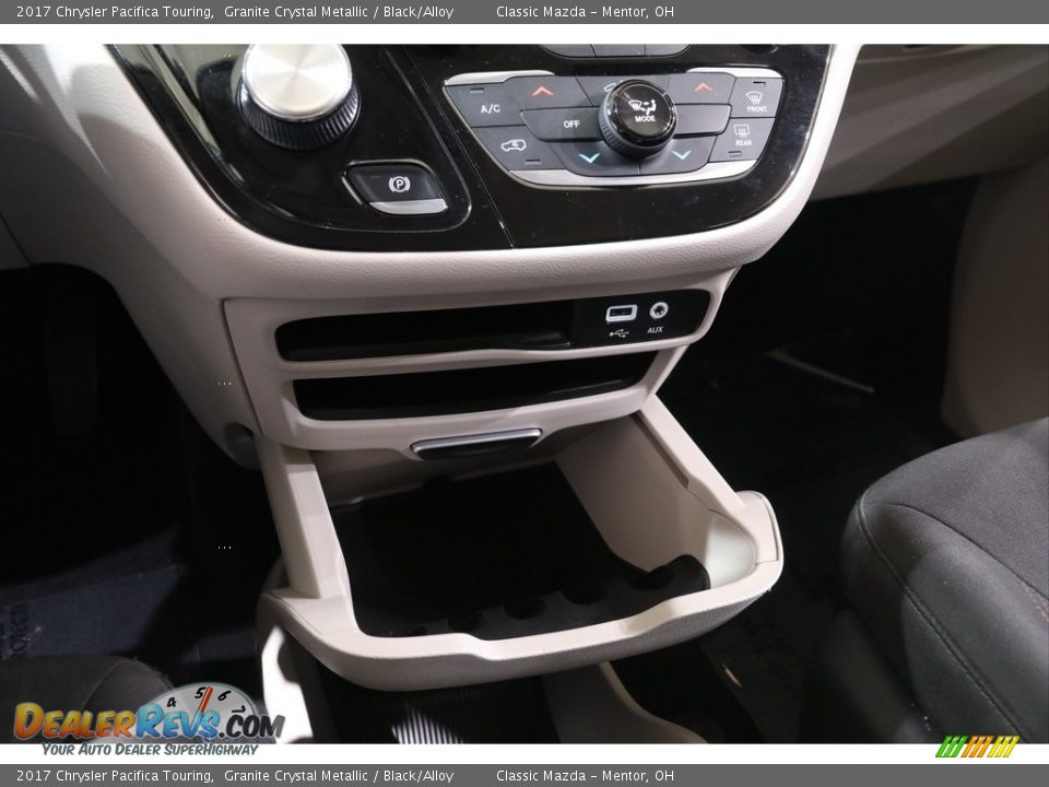 2017 Chrysler Pacifica Touring Granite Crystal Metallic / Black/Alloy Photo #17