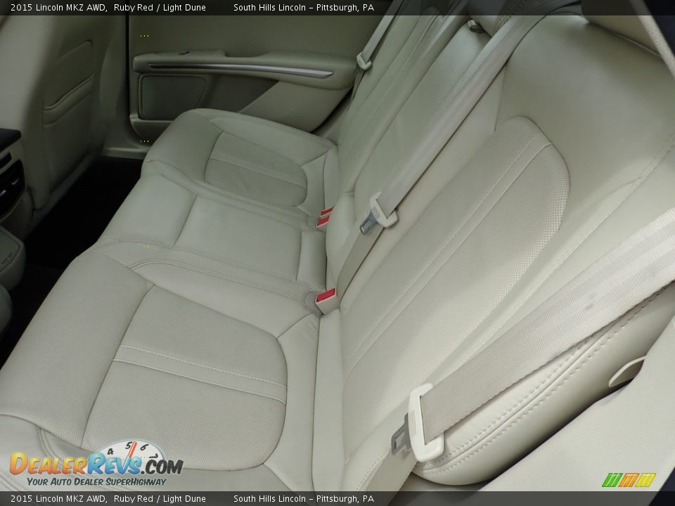 Rear Seat of 2015 Lincoln MKZ AWD Photo #16