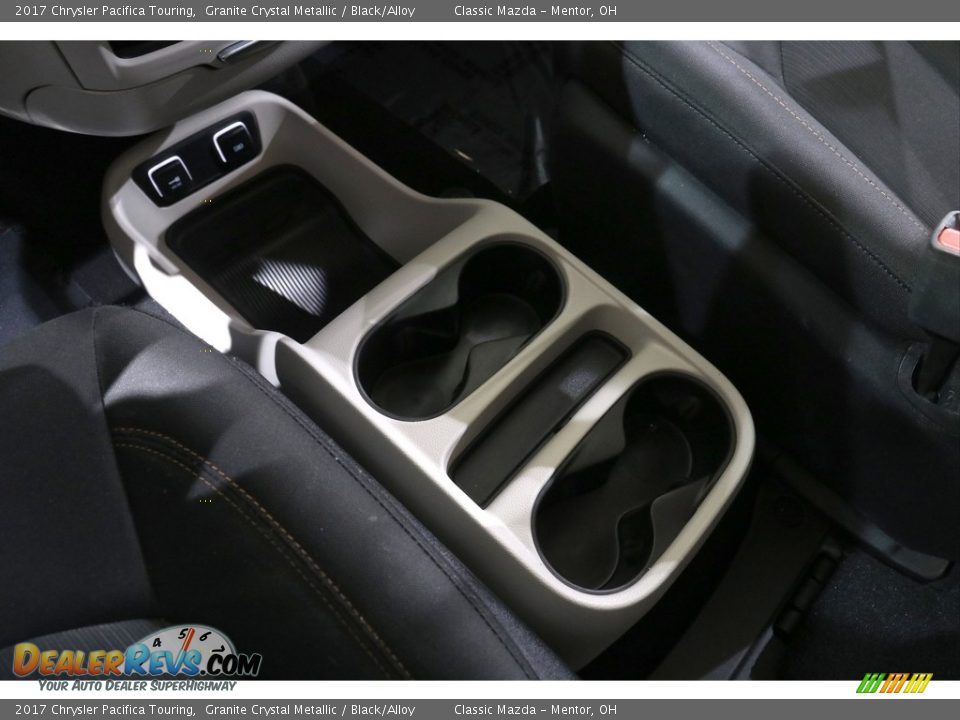 2017 Chrysler Pacifica Touring Granite Crystal Metallic / Black/Alloy Photo #18