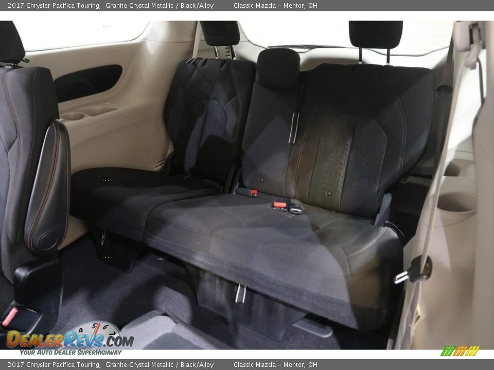 2017 Chrysler Pacifica Touring Granite Crystal Metallic / Black/Alloy Photo #23