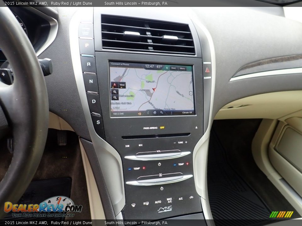 Controls of 2015 Lincoln MKZ AWD Photo #22