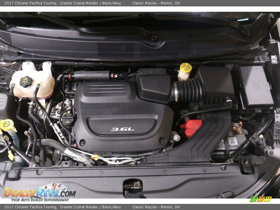 2017 Chrysler Pacifica Touring Granite Crystal Metallic / Black/Alloy Photo #25