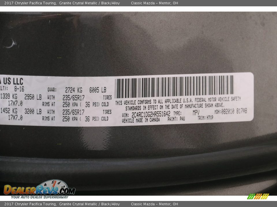 2017 Chrysler Pacifica Touring Granite Crystal Metallic / Black/Alloy Photo #26