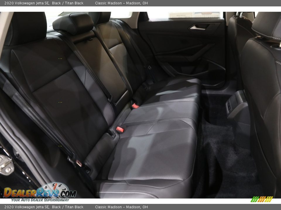 2020 Volkswagen Jetta SE Black / Titan Black Photo #16