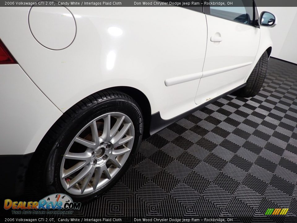 2006 Volkswagen GTI 2.0T Candy White / Interlagos Plaid Cloth Photo #16