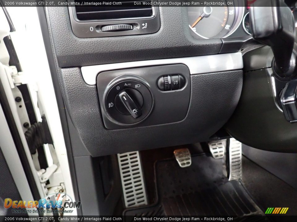 2006 Volkswagen GTI 2.0T Candy White / Interlagos Plaid Cloth Photo #19