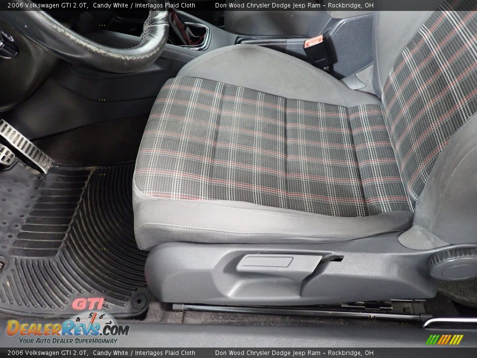 2006 Volkswagen GTI 2.0T Candy White / Interlagos Plaid Cloth Photo #20