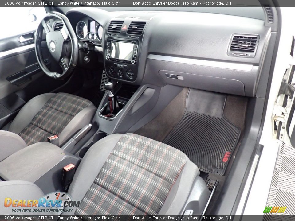 2006 Volkswagen GTI 2.0T Candy White / Interlagos Plaid Cloth Photo #25