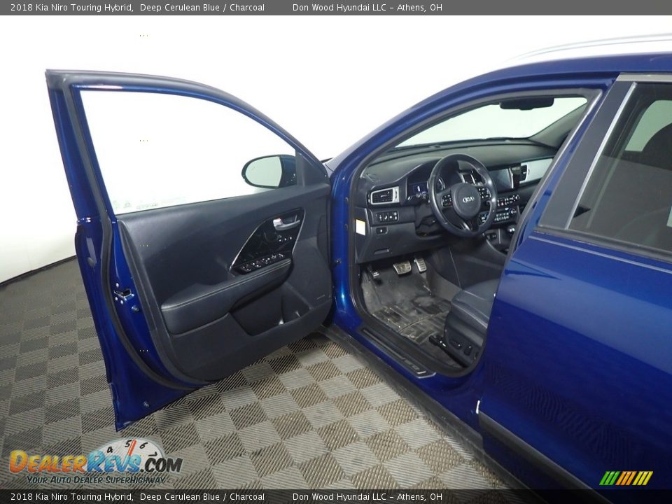 2018 Kia Niro Touring Hybrid Deep Cerulean Blue / Charcoal Photo #23