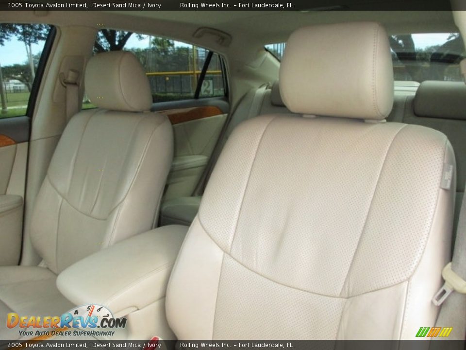 2005 Toyota Avalon Limited Desert Sand Mica / Ivory Photo #10
