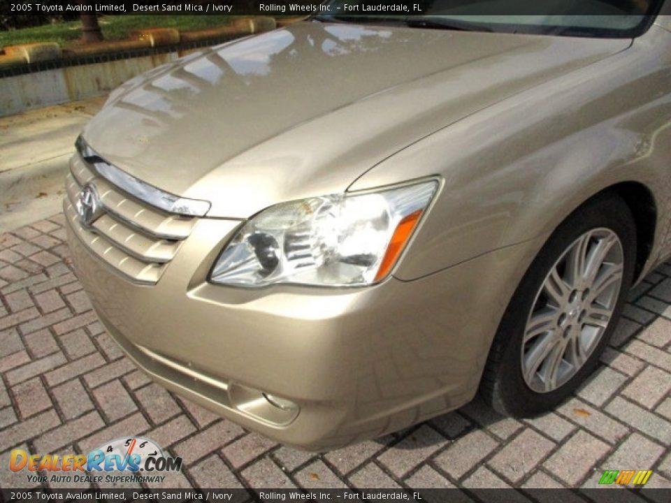 2005 Toyota Avalon Limited Desert Sand Mica / Ivory Photo #23