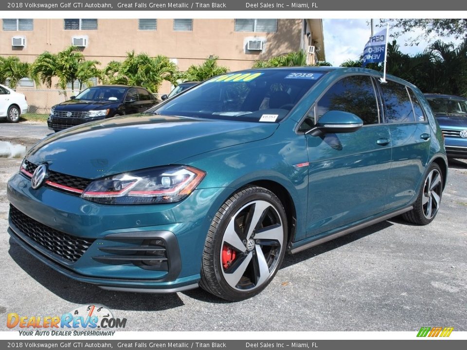 Front 3/4 View of 2018 Volkswagen Golf GTI Autobahn Photo #5
