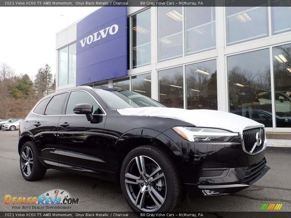 2021 Volvo XC60 T5 AWD Momentum Onyx Black Metallic / Charcoal Photo #1