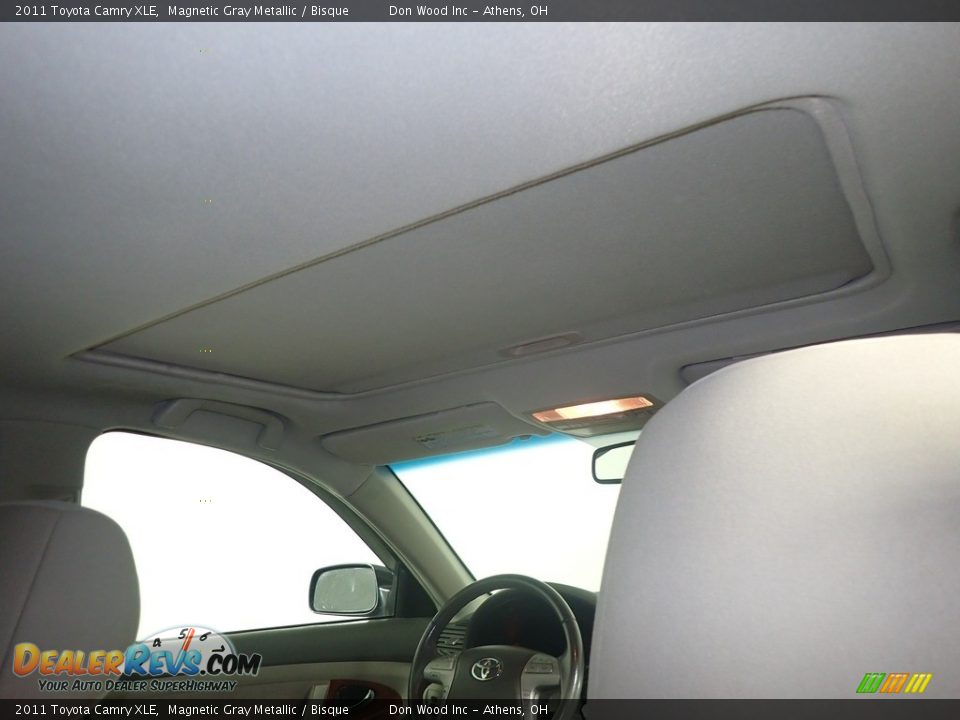 2011 Toyota Camry XLE Magnetic Gray Metallic / Bisque Photo #2