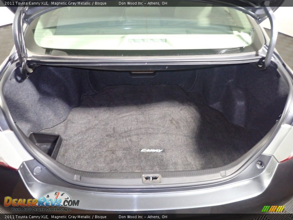 2011 Toyota Camry XLE Magnetic Gray Metallic / Bisque Photo #15