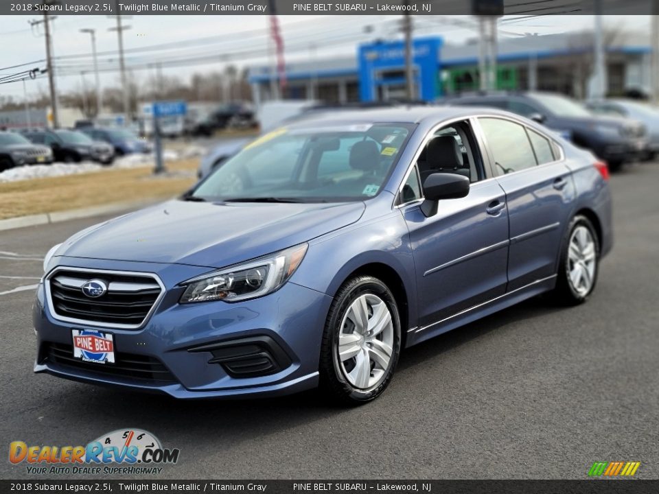 Front 3/4 View of 2018 Subaru Legacy 2.5i Photo #13