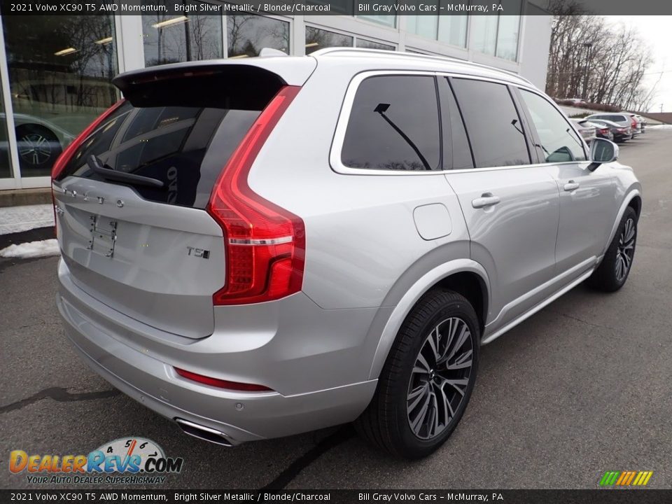 2021 Volvo XC90 T5 AWD Momentum Bright Silver Metallic / Blonde/Charcoal Photo #2