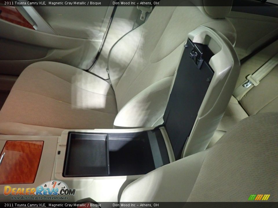 2011 Toyota Camry XLE Magnetic Gray Metallic / Bisque Photo #34