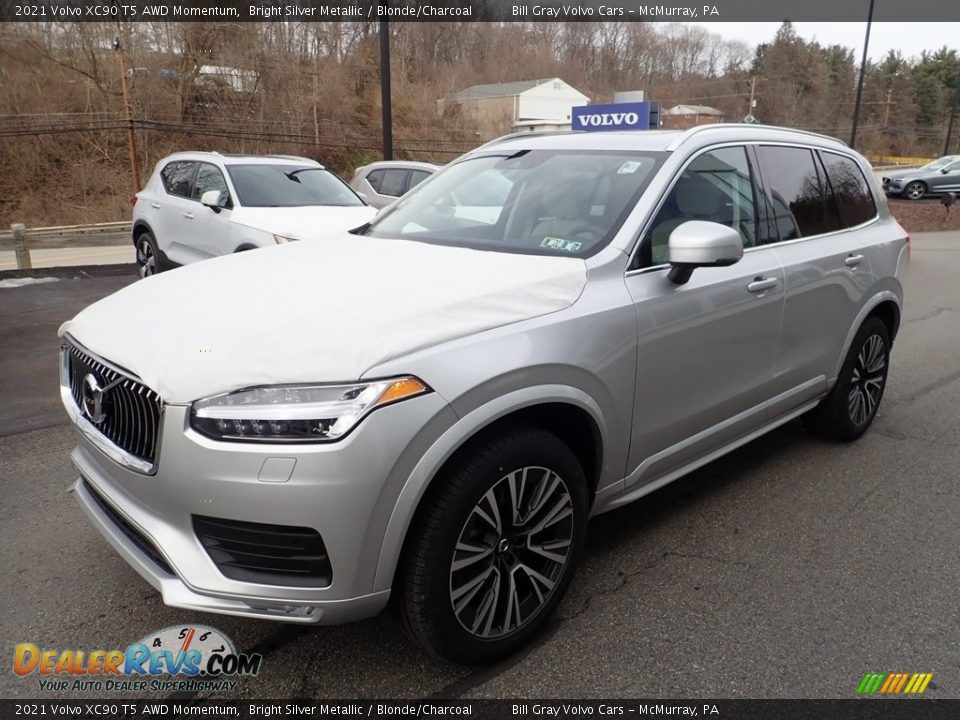 2021 Volvo XC90 T5 AWD Momentum Bright Silver Metallic / Blonde/Charcoal Photo #5