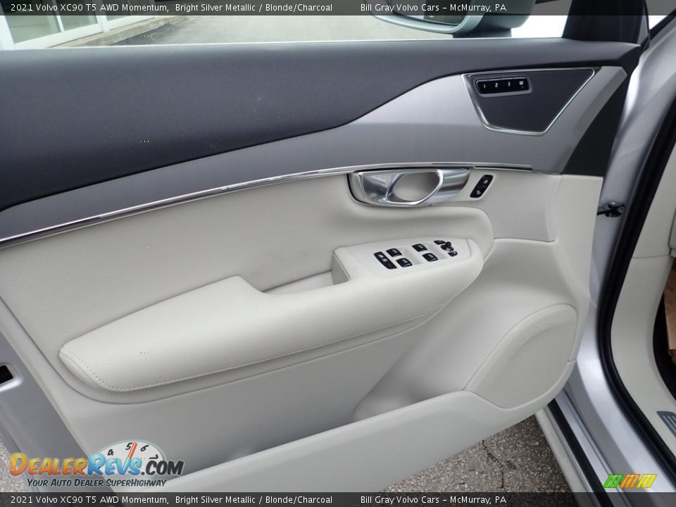 2021 Volvo XC90 T5 AWD Momentum Bright Silver Metallic / Blonde/Charcoal Photo #11